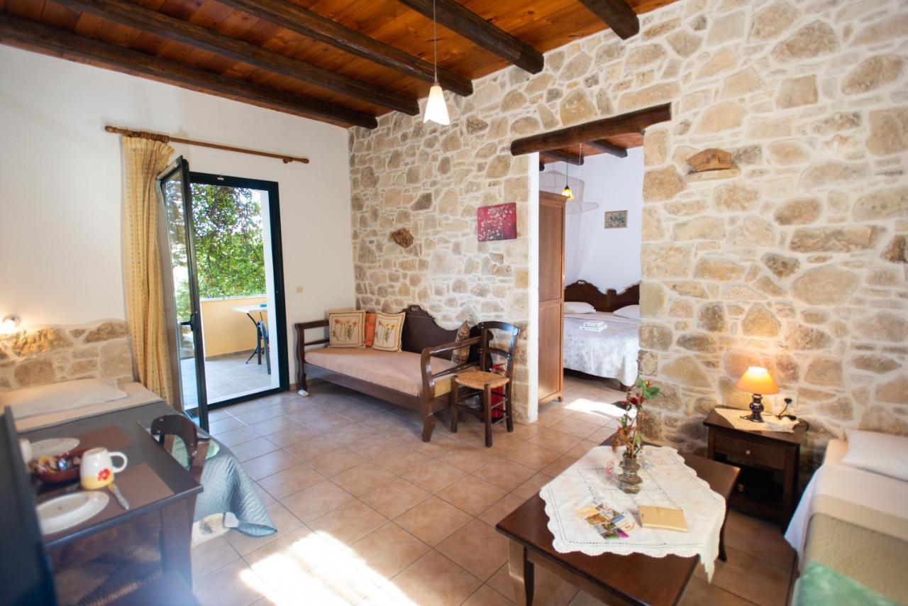 Sivas Apartments-Studios,Sigelakis With Very Nice View Екстериор снимка