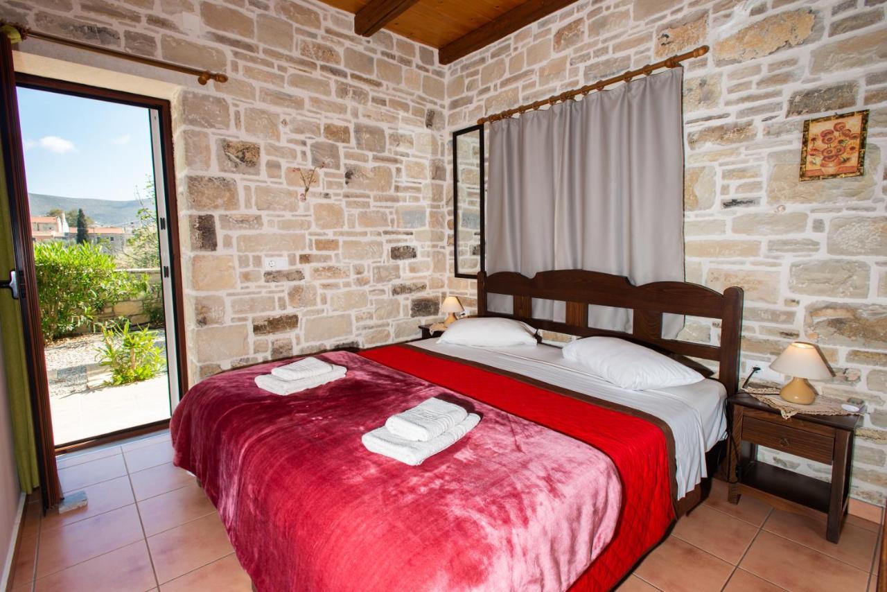Sivas Apartments-Studios,Sigelakis With Very Nice View Екстериор снимка