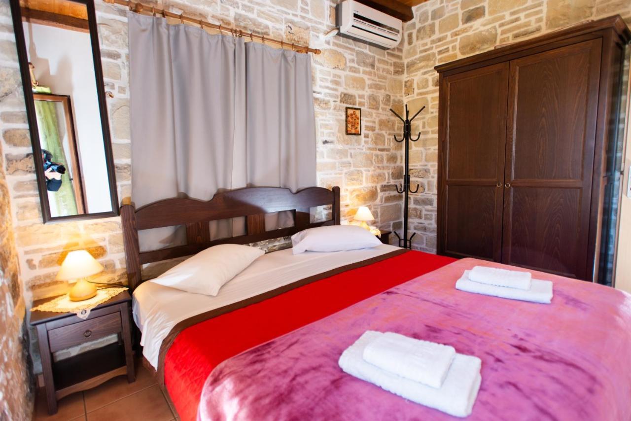 Sivas Apartments-Studios,Sigelakis With Very Nice View Екстериор снимка