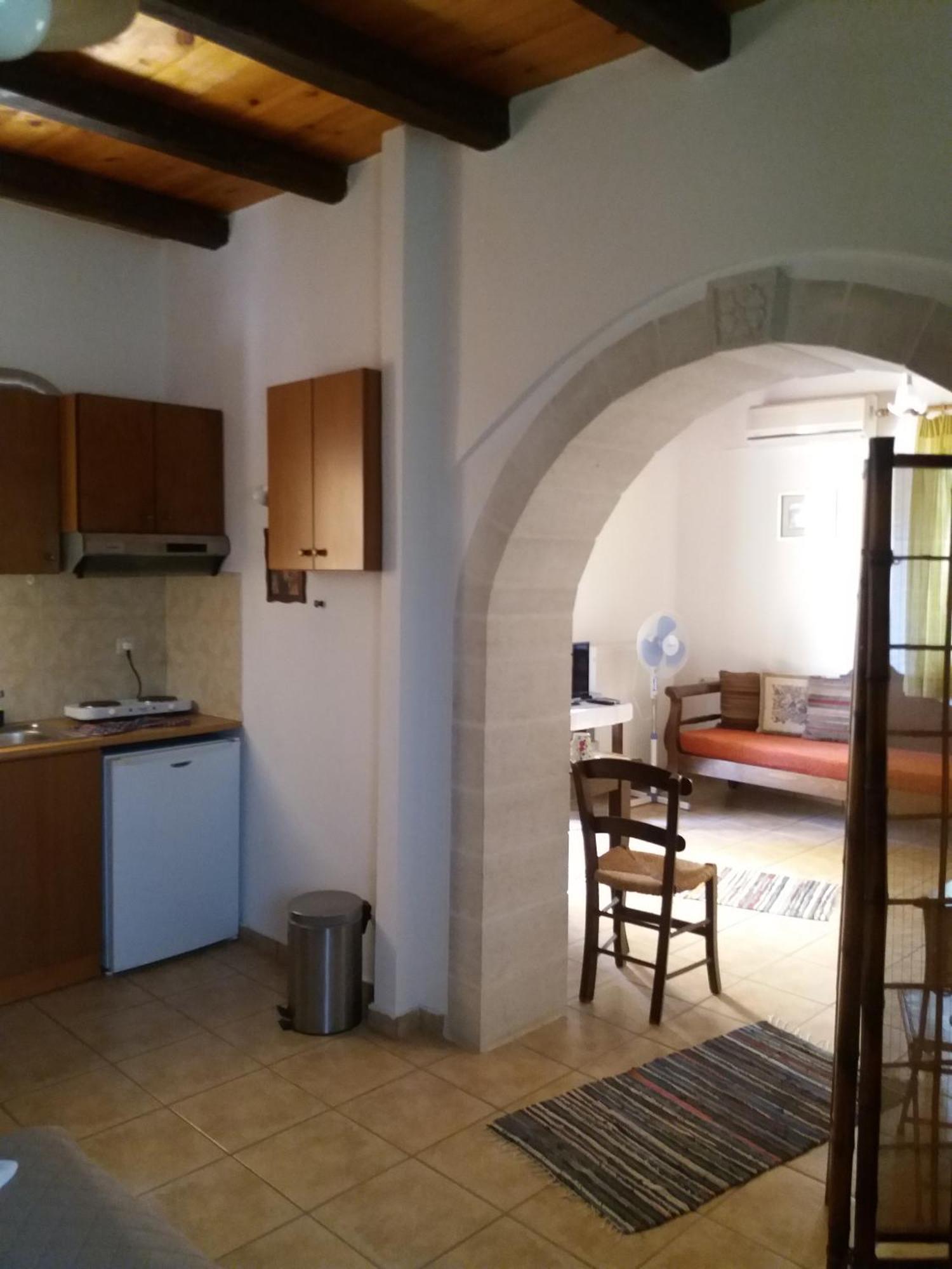 Sivas Apartments-Studios,Sigelakis With Very Nice View Стая снимка