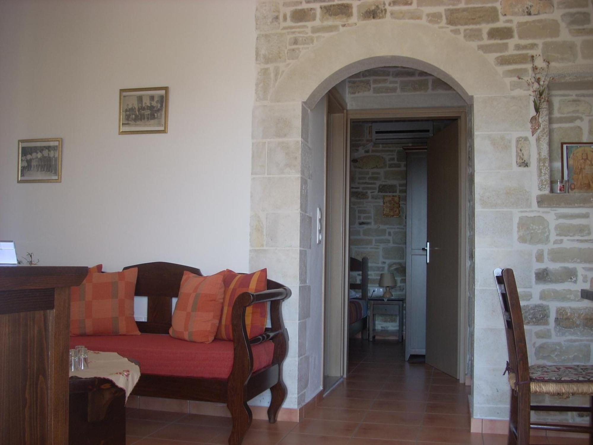 Sivas Apartments-Studios,Sigelakis With Very Nice View Стая снимка